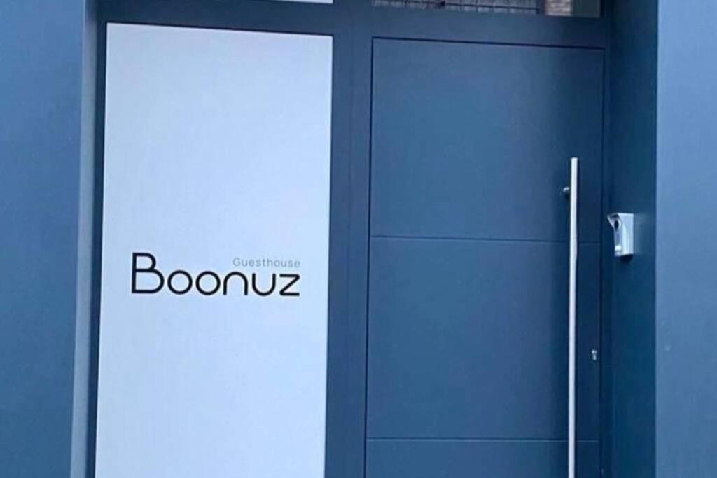 Boonuz Guesthouse, Luxe Duplex Vakantiehuis In Centrum Ieper Met Prive Lounge Terras En Ir Sauna 외부 사진