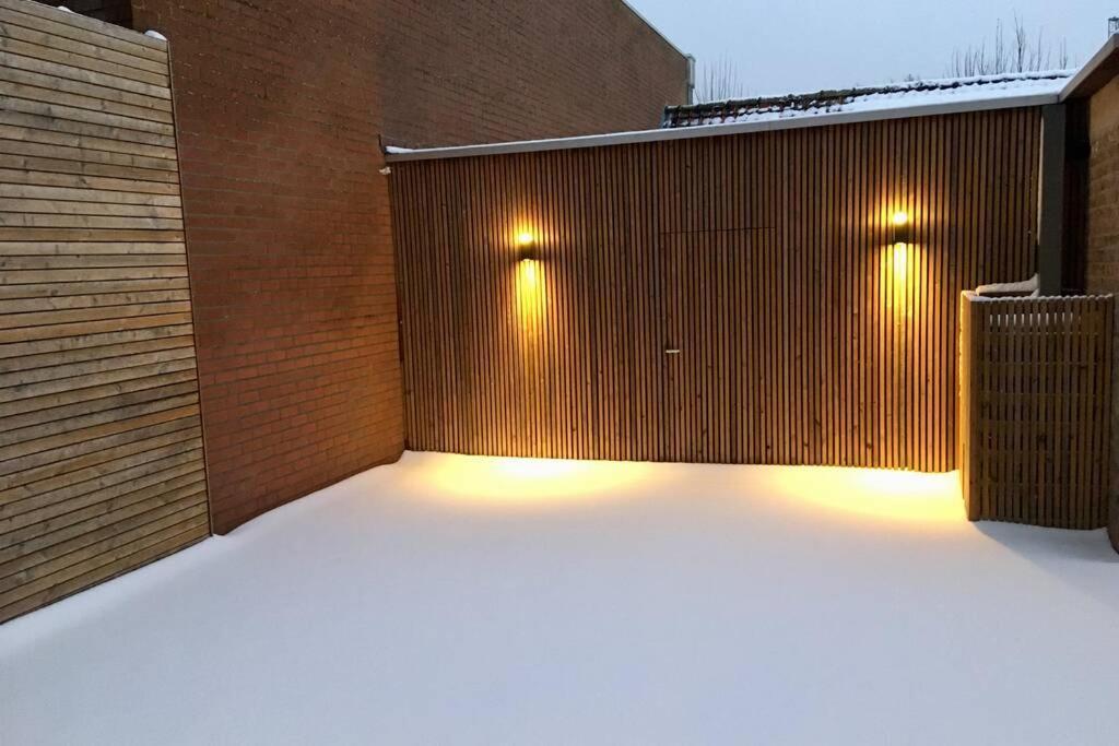 Boonuz Guesthouse, Luxe Duplex Vakantiehuis In Centrum Ieper Met Prive Lounge Terras En Ir Sauna 외부 사진